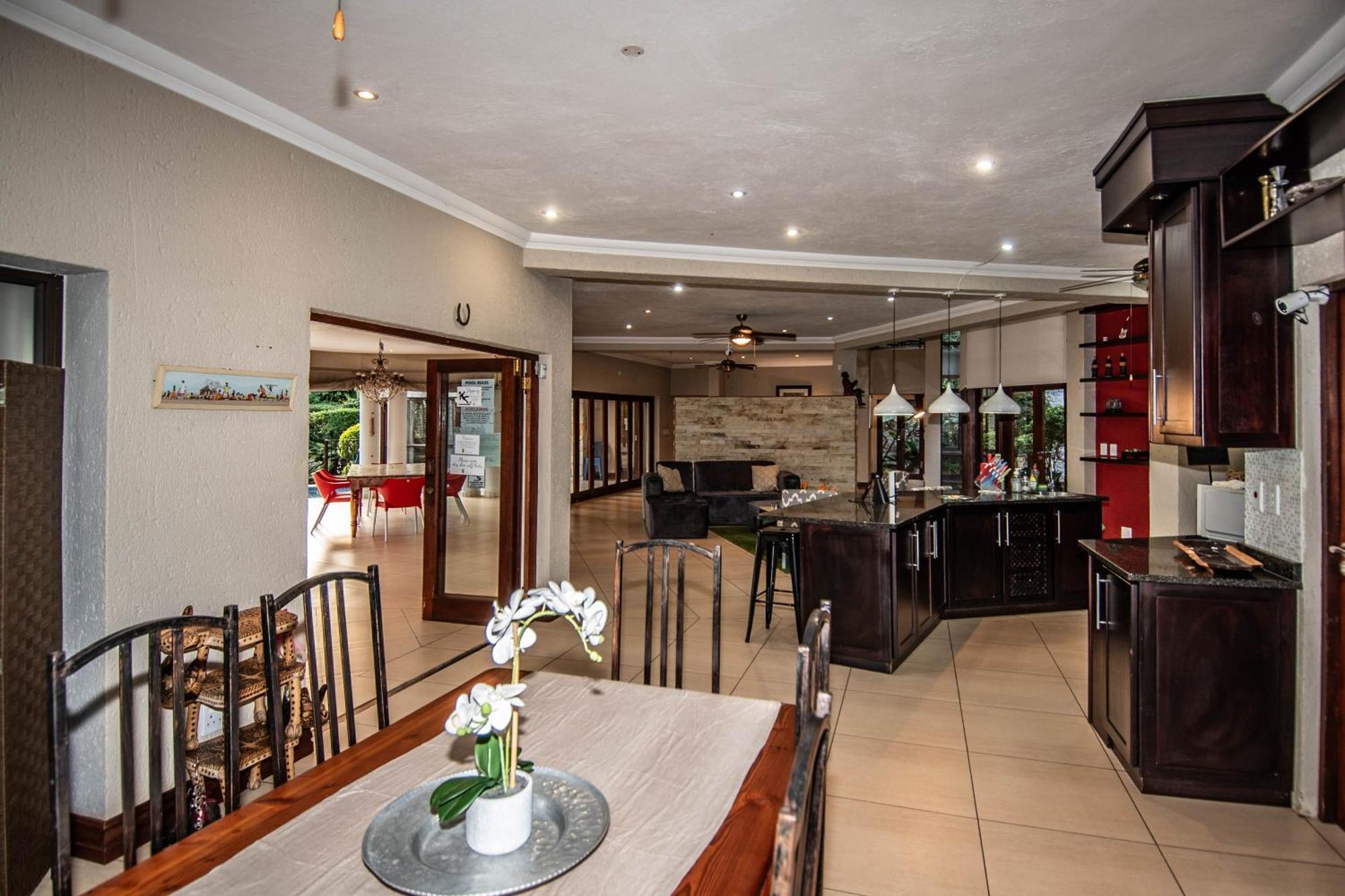 7 Saint Andrew Hotel White River Eksteriør billede