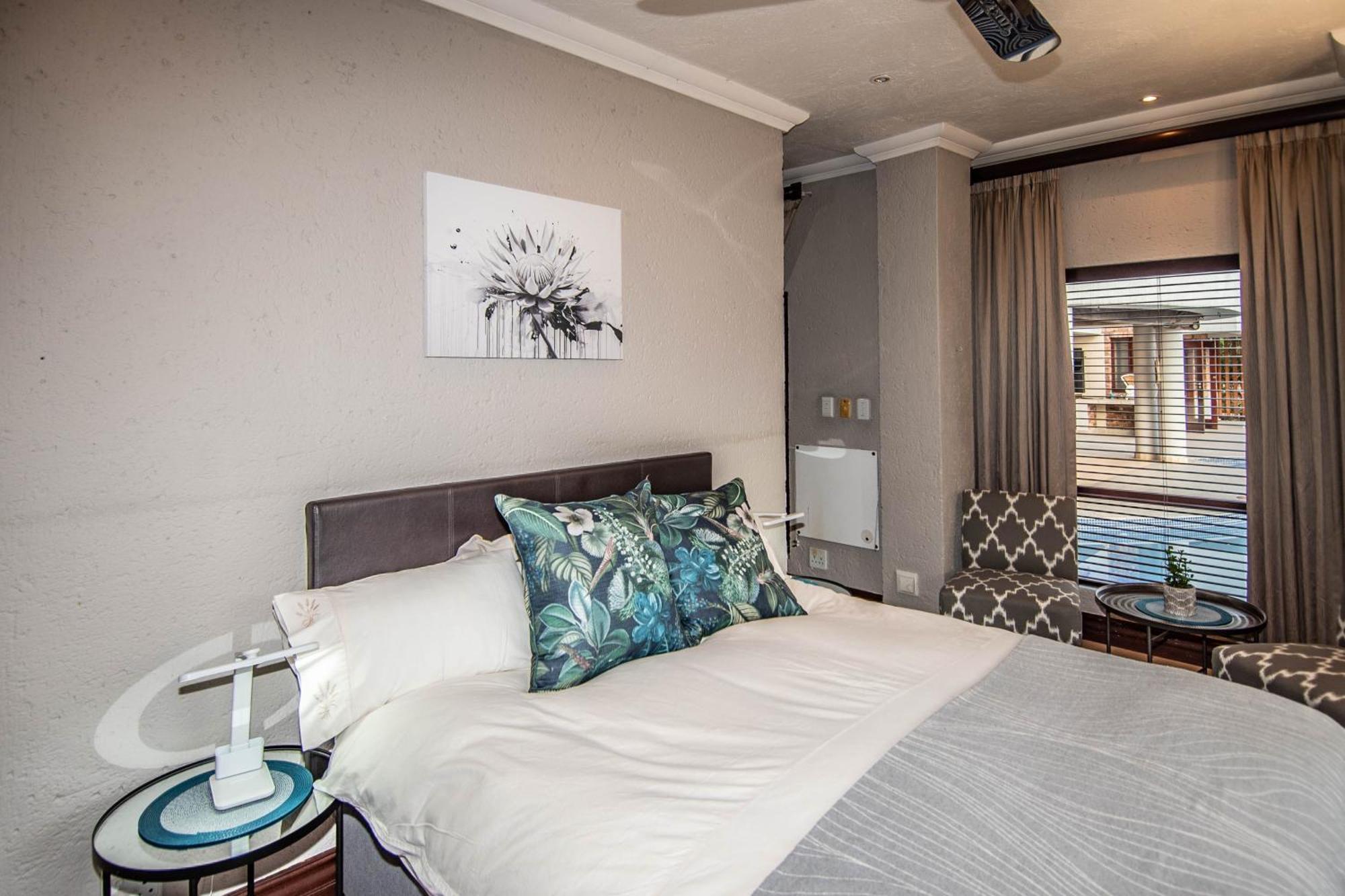 7 Saint Andrew Hotel White River Eksteriør billede